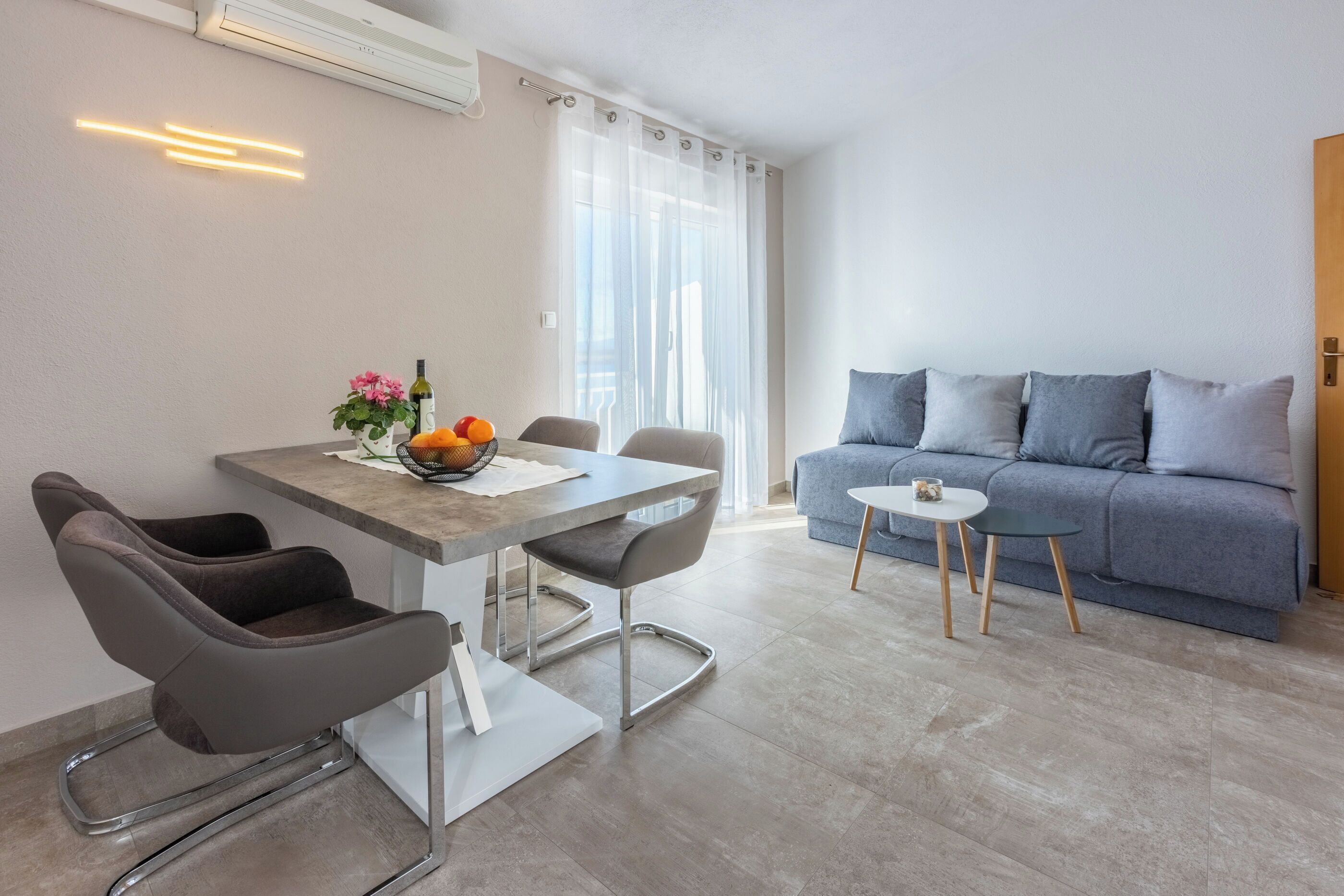 Apartment (A3) | Wohnzimmer | Fernseher