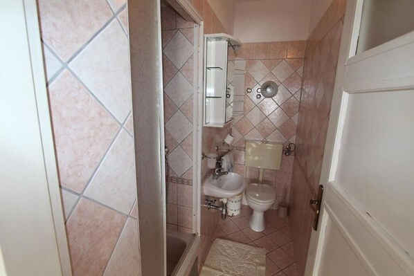Appartement (A1) | Salle de bain | Douche