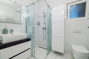 Apartment (A1) | Bathroom