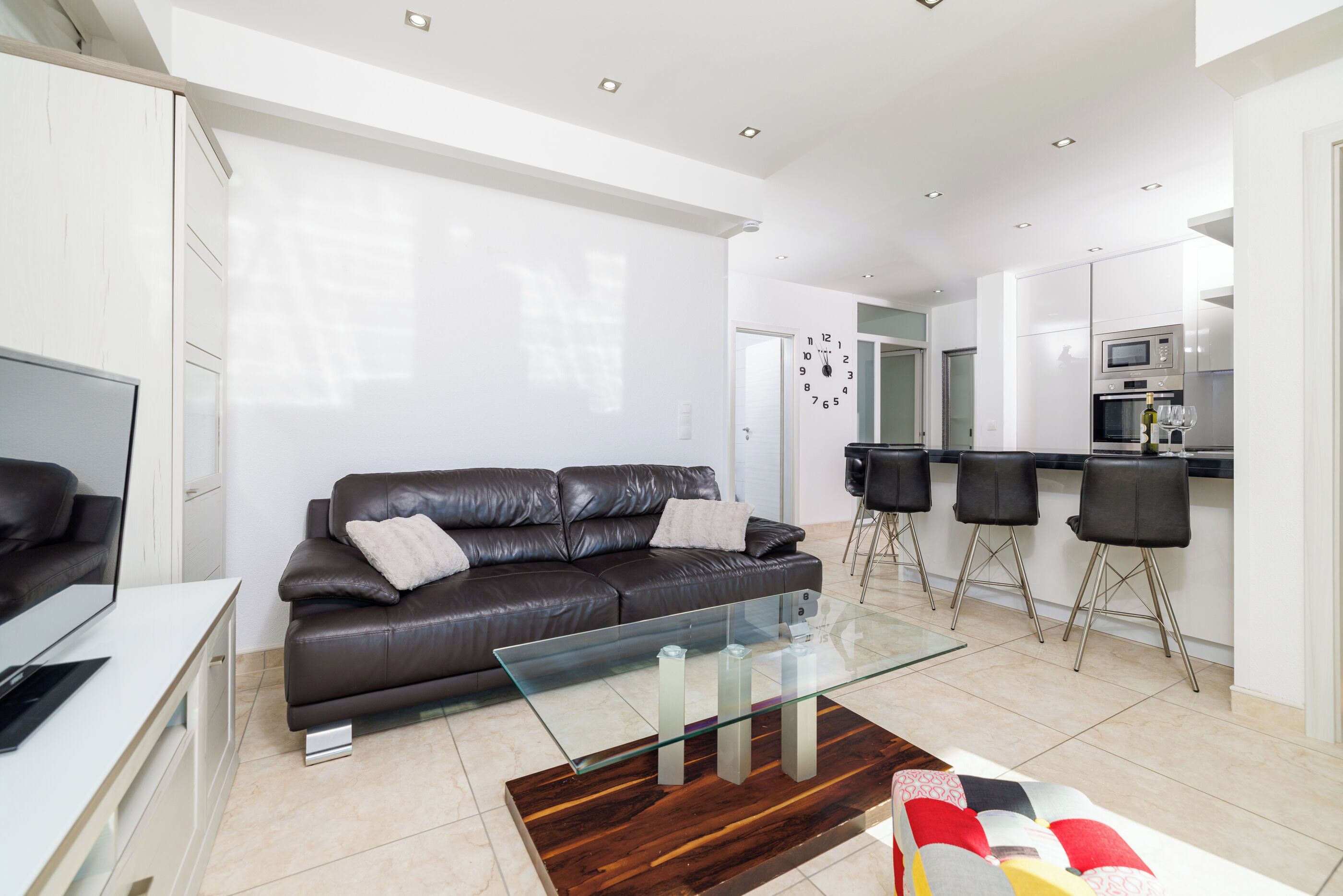 Apartment (A1) | Living room | TV