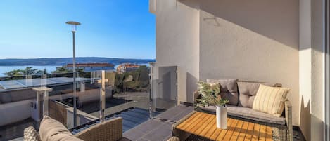 Apartment (A1) | Balkon