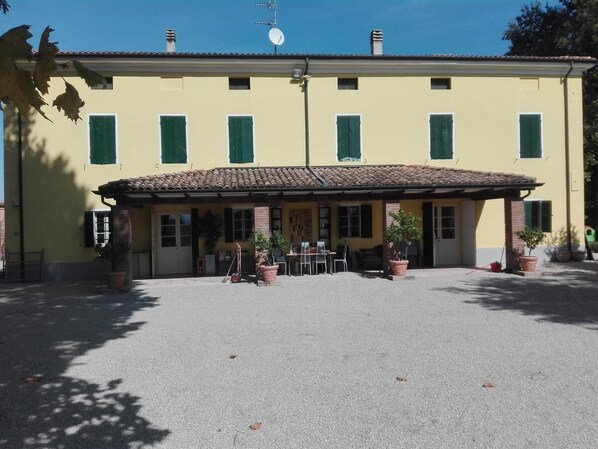 واجهة المنشأة