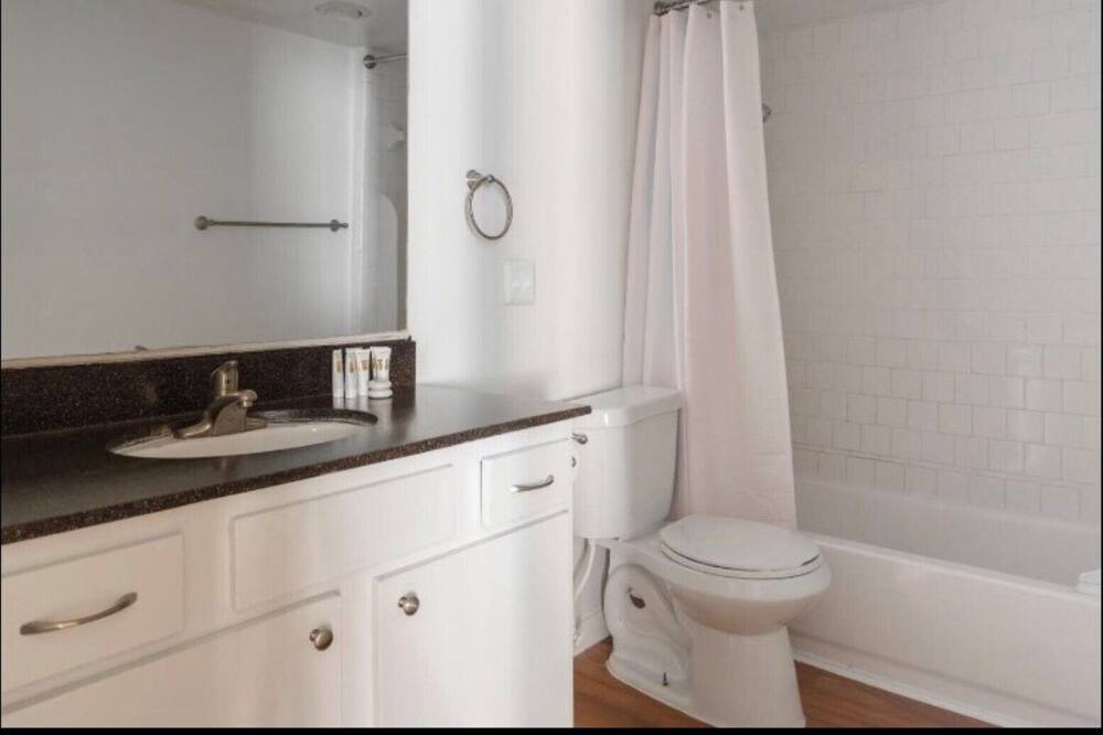 Spacious and Modern Hotel Suites with Heated Pool, Gym and Hot Tub!