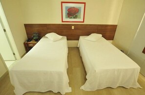 Twin Room | 1 bedroom, minibar, soundproofing, free WiFi