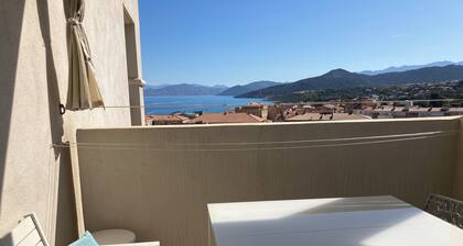 Duplex quiet residence, sea and mountain view, near downtown, beach at 300m