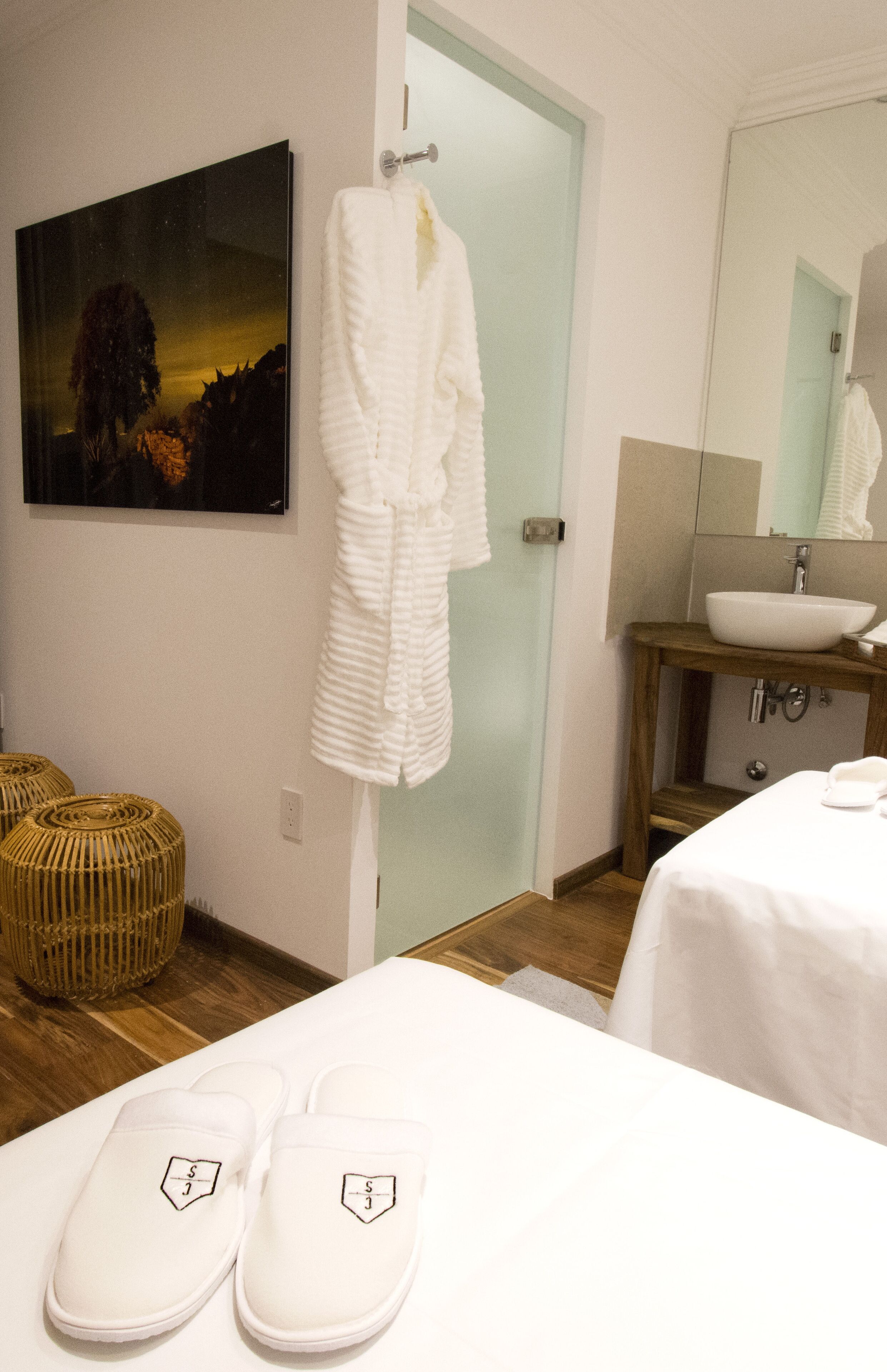 Masajes con piedras calientes, masajes deportivos, masajes