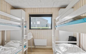 4 chambres, lit de bébé portatif, accès au Wi-Fi (inclus)