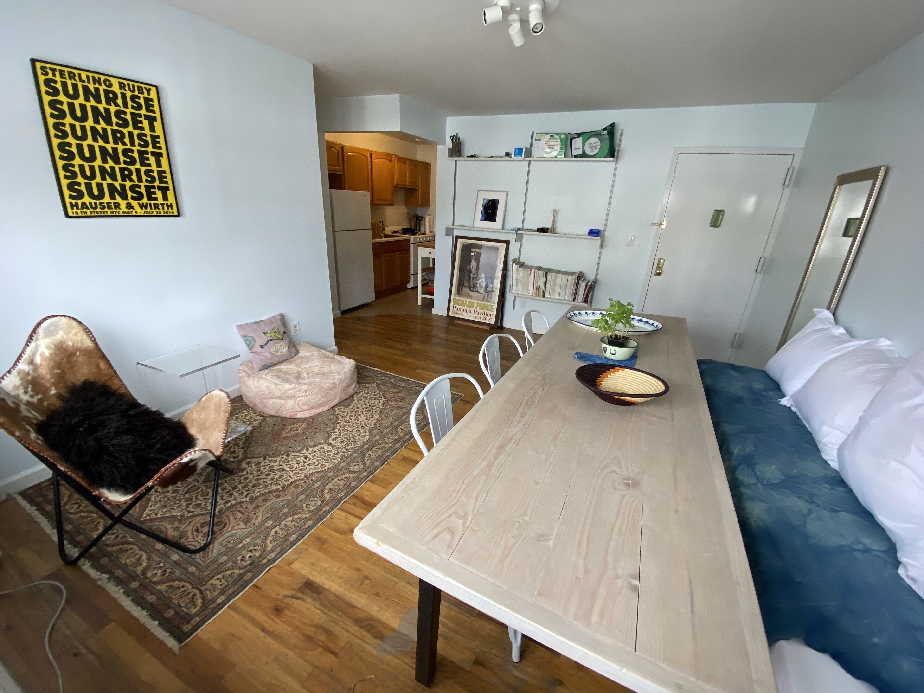 15 min to NYC 3BR/2BA. Great location in Bushwick