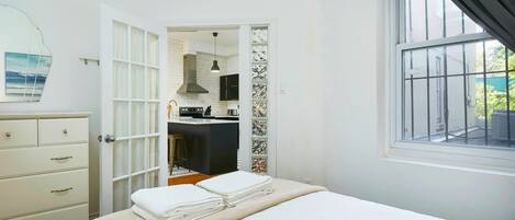 4 bedrooms, desk, iron/ironing board, free WiFi