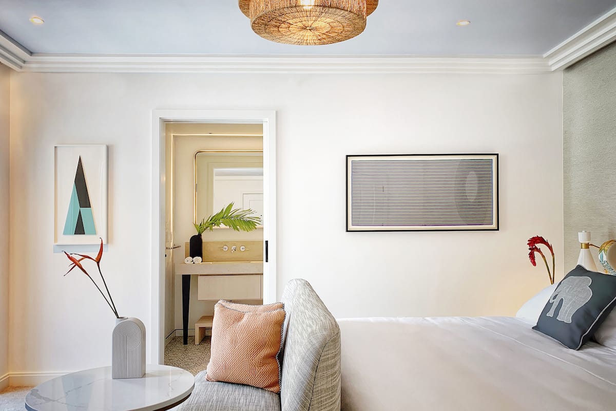 3 bedrooms, frette italian sheets, premium bedding, down duvets