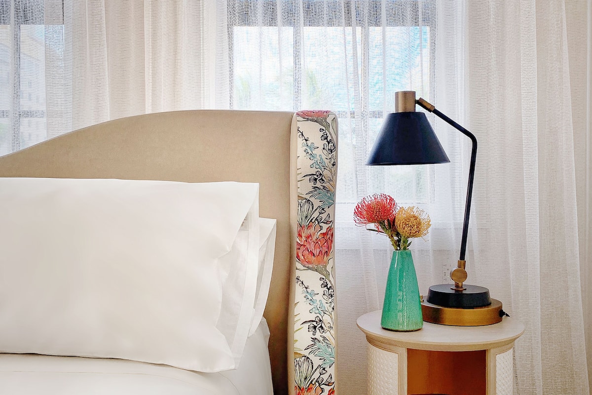3 bedrooms, Frette Italian sheets, premium bedding, down comforters
