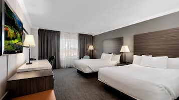 Standard Room, 2 Katil Ratu (Queen) | Tilam berlapik, peti besi dalam bilik, meja, langsir/tirai gelap terus