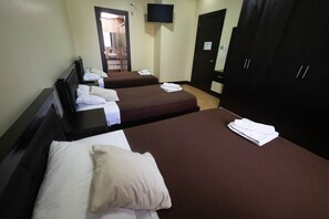 Quadruple Room | Soundproofing, free WiFi - Reina Bilquis (Quito)