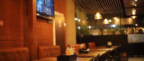 Lunch, dinner, brunch served; Middle Eastern cuisine