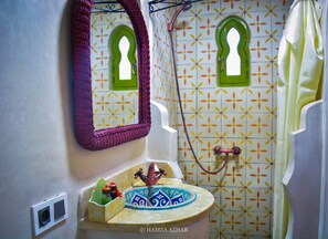 Traditional Double Room | Blackout drapes, iron/ironing board, free WiFi, bed sheets - Honeysunckle (Chefchaouen)