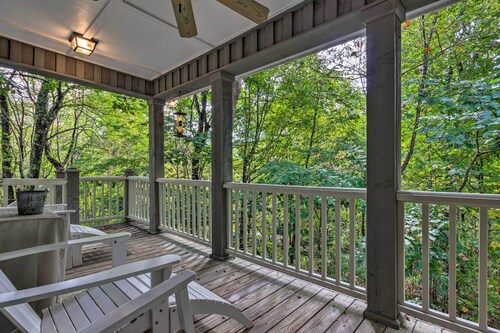 11 Mi to Boone: Secluded Pet-Friendly Cabin!