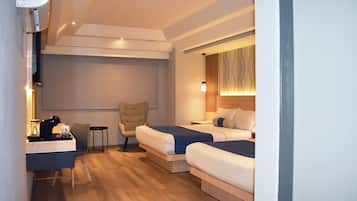 Double Room | In-room safe, individually decorated, individually furnished, desk
