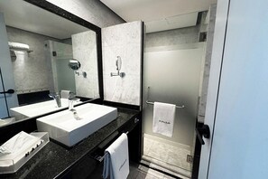 Pengeskab på værelset, individuelt design, individuel indretning
