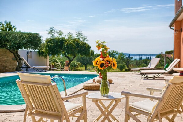 Outdoor pool - *** ISOLATED HOUSE, HUGE GARDEN, FANTASTIC SEA VIEW *** (Fažana)