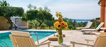 *** ISOLATED HOUSE, HUGE GARDEN, FANTASTIC SEA VIEW ***