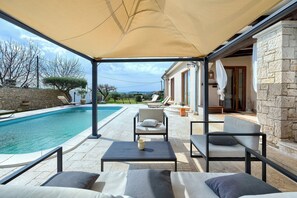 Piscine extérieure