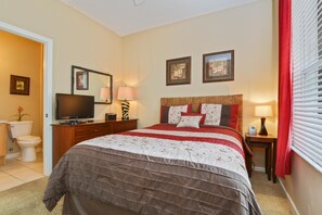 Maison en rangée, 3 chambres | 3 chambres, décor unique, ameublement unique, fer et planche à repasser