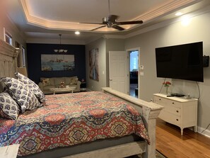 9 slaapkamers, een strijkplank/strijkijzer, wifi, beddengoed