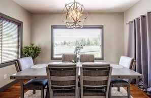 Dining - Beautiful Boise/Meridian Getaway (Meridian)