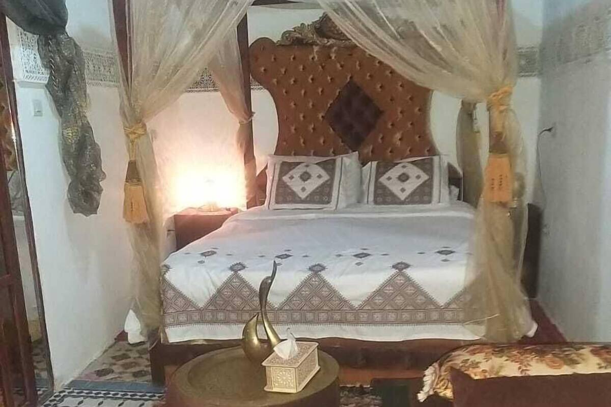 أسرّة أطفال/رضّع (مجانًا) وواي فاي مجانًا