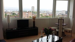 Panoramic Apartment, 1 Bedroom, Kitchen, Harbour View | Living room
