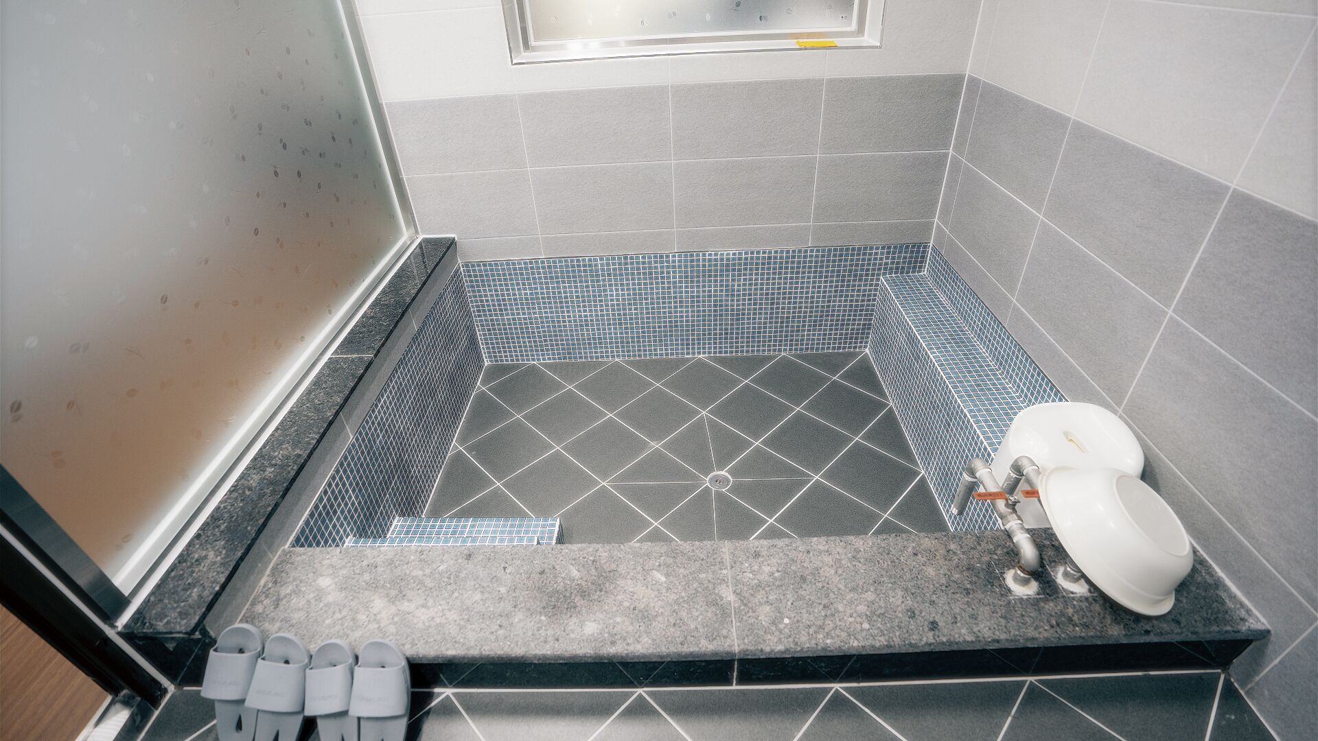 traditional room (ondol with spa: check-in 5 pm) | deep-soaking bathtub