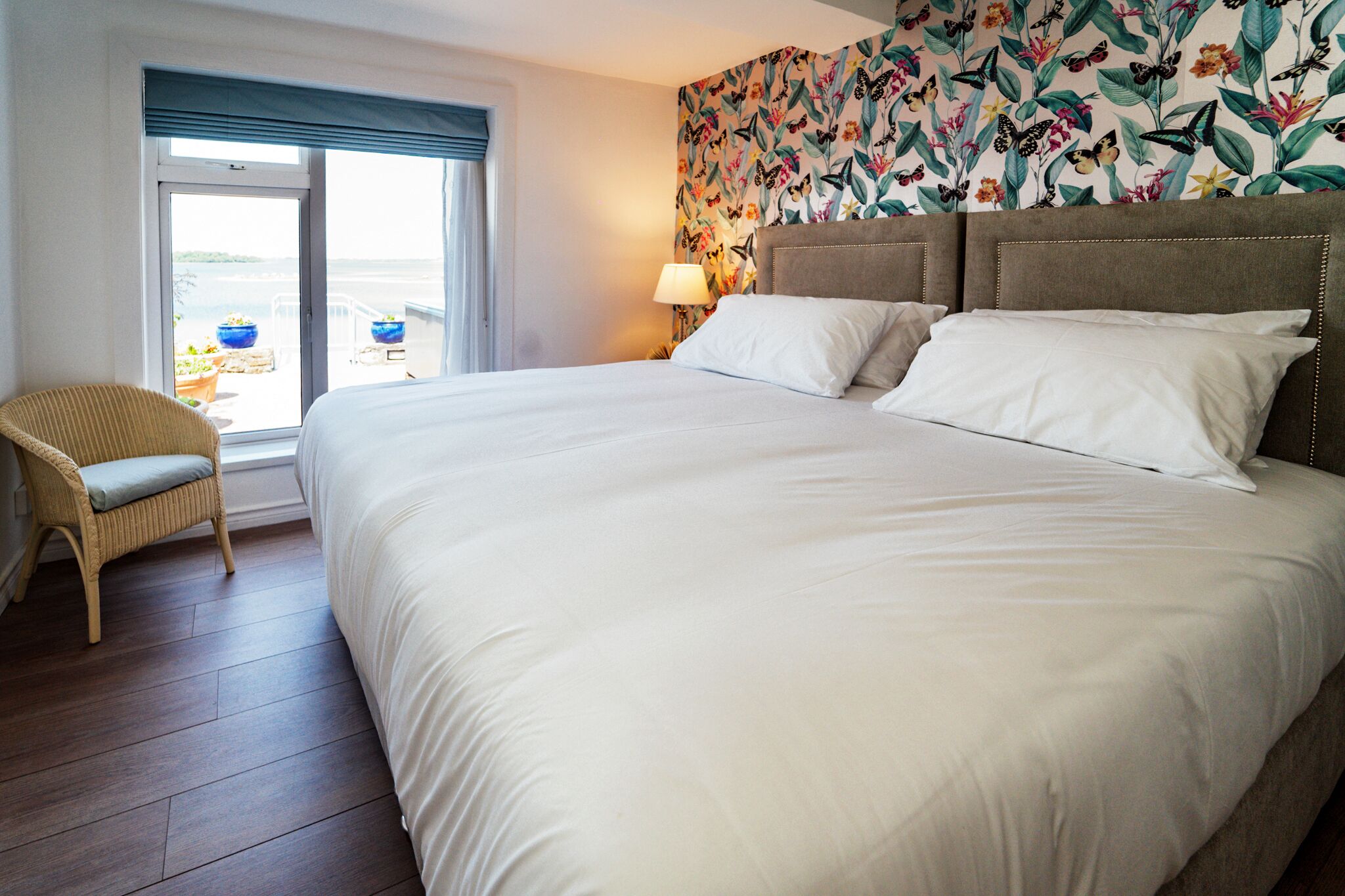 Stunning Views On The Lake