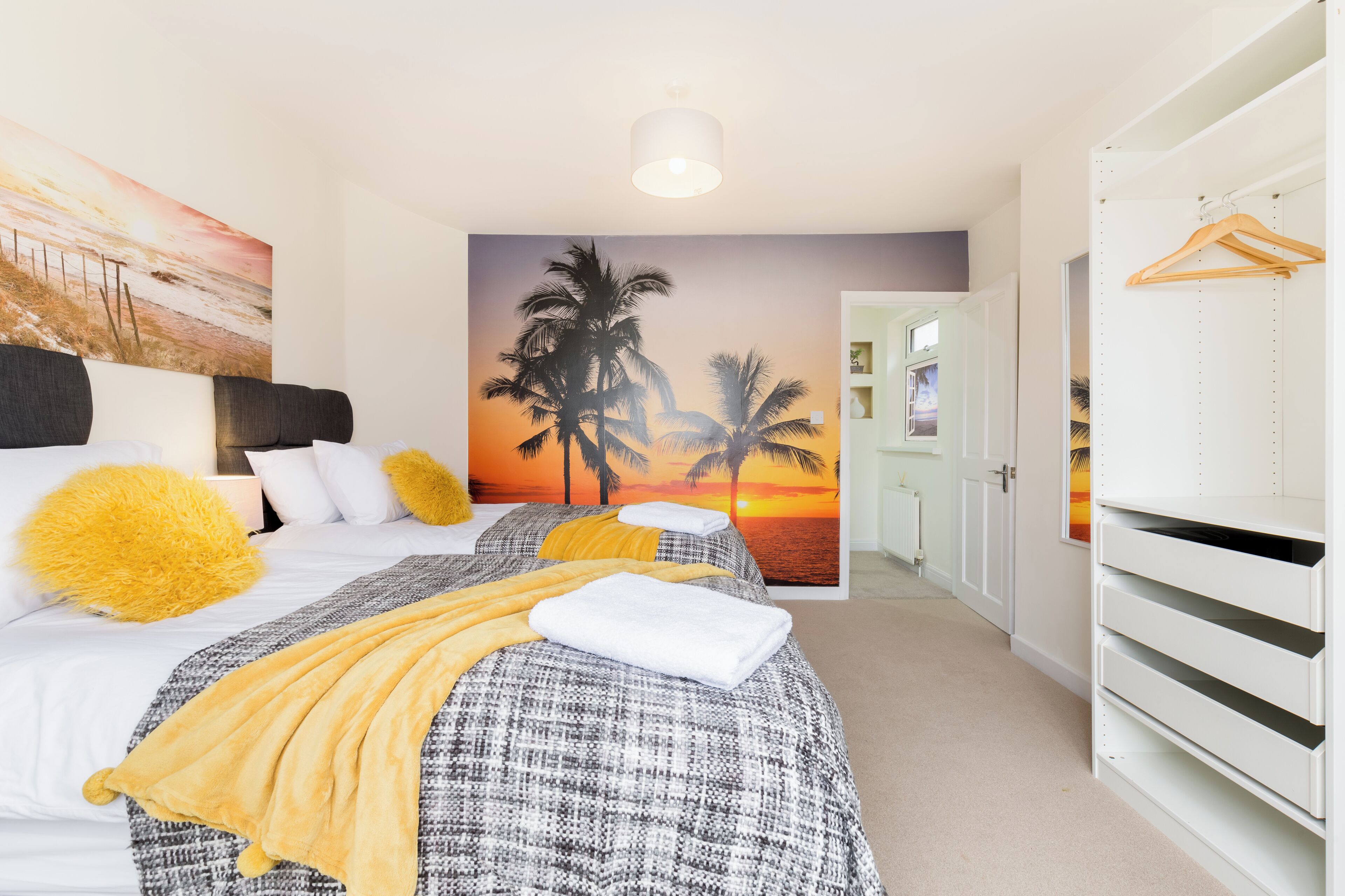 4 bedrooms, iron/ironing board, WiFi, bed sheets