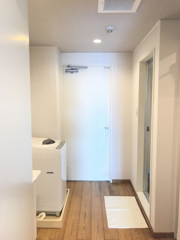 Family Suite with Balcony | Laundry - Motomachi Flat (Fukuyama)
