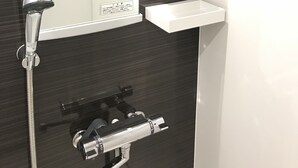 Studio with Balcony | Bathroom shower - Rose Room (Fukuyama)