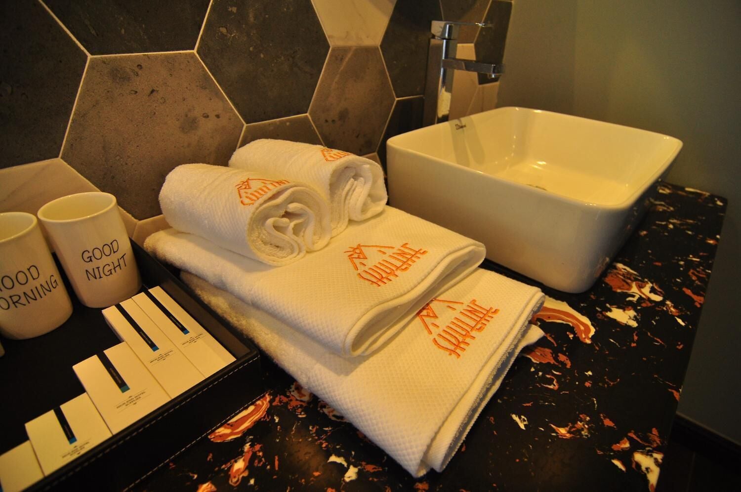 Saipan Skyline Designers Hotel Expedia提供写真