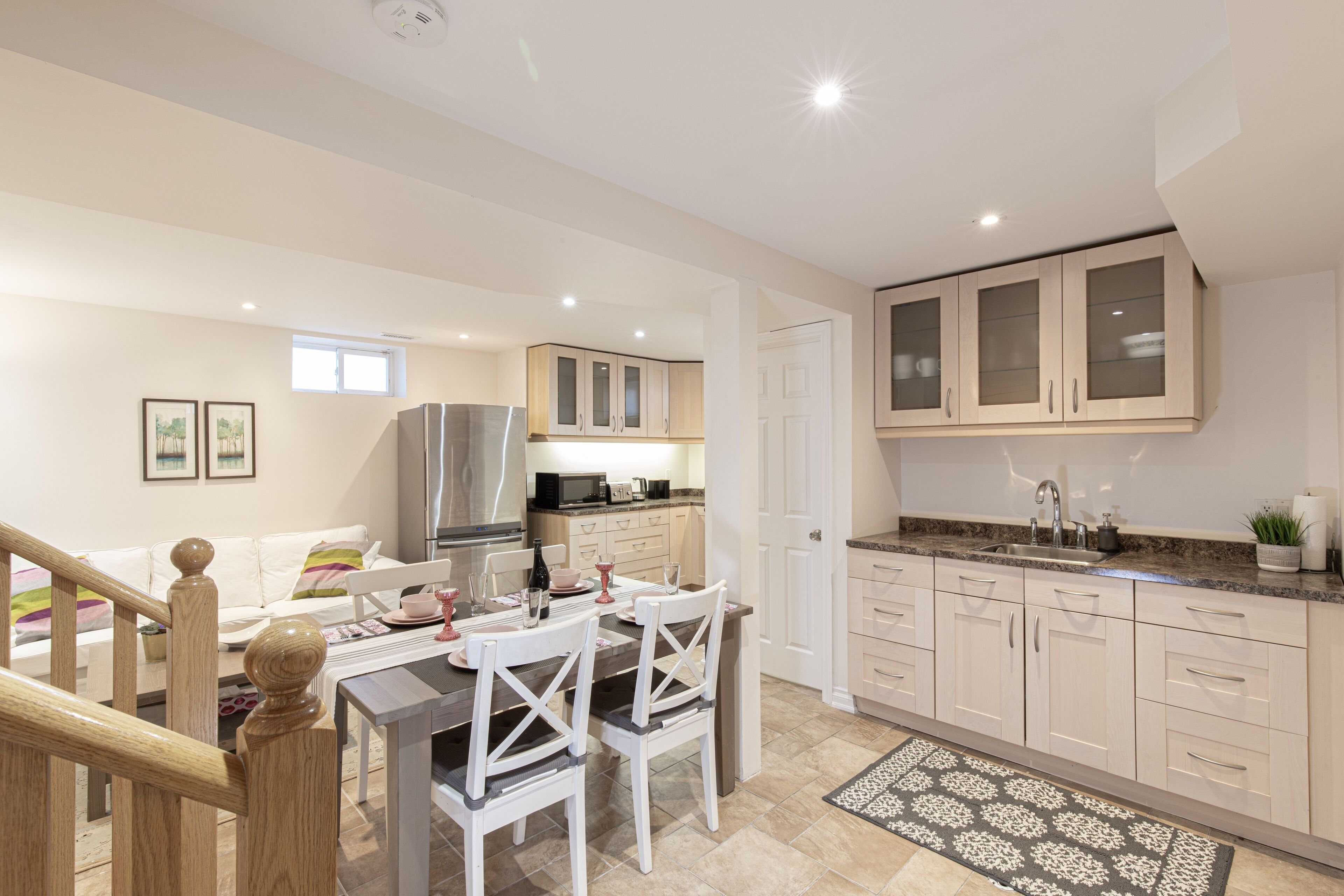 The Artist House in Downtown Richmond Hill [2bdrm|1 bath]