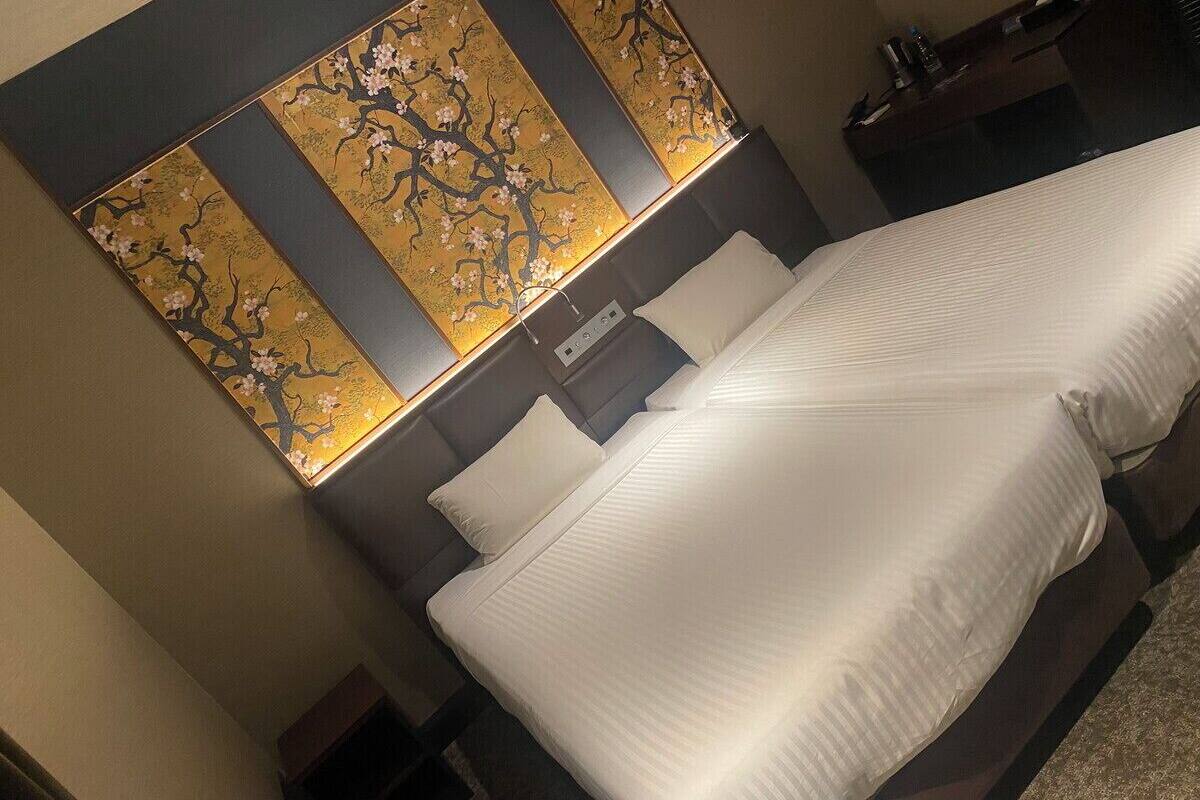 twin room | desk, iron/ironing board, free wifi