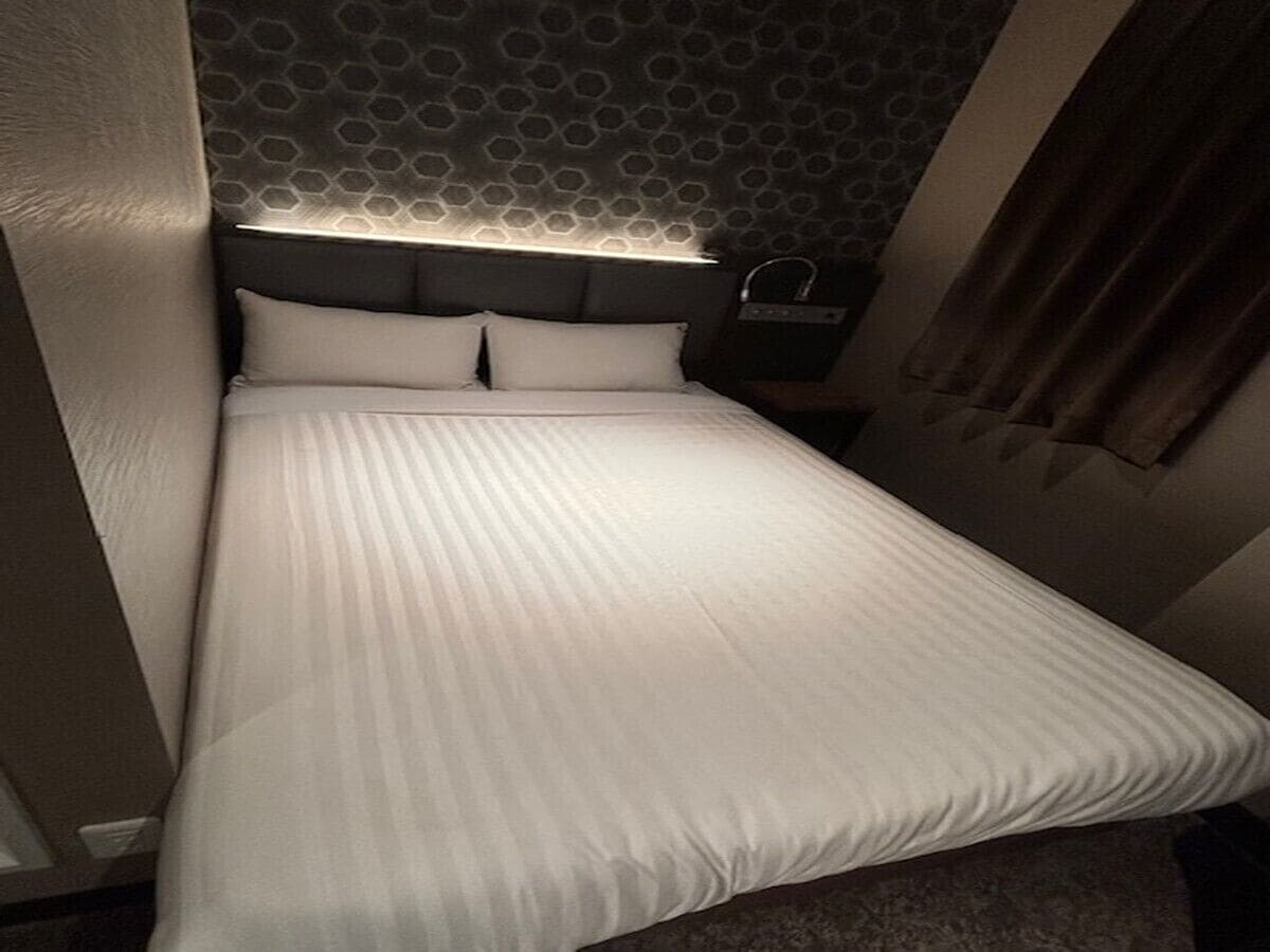 small double room | desk, iron/ironing board, free wifi