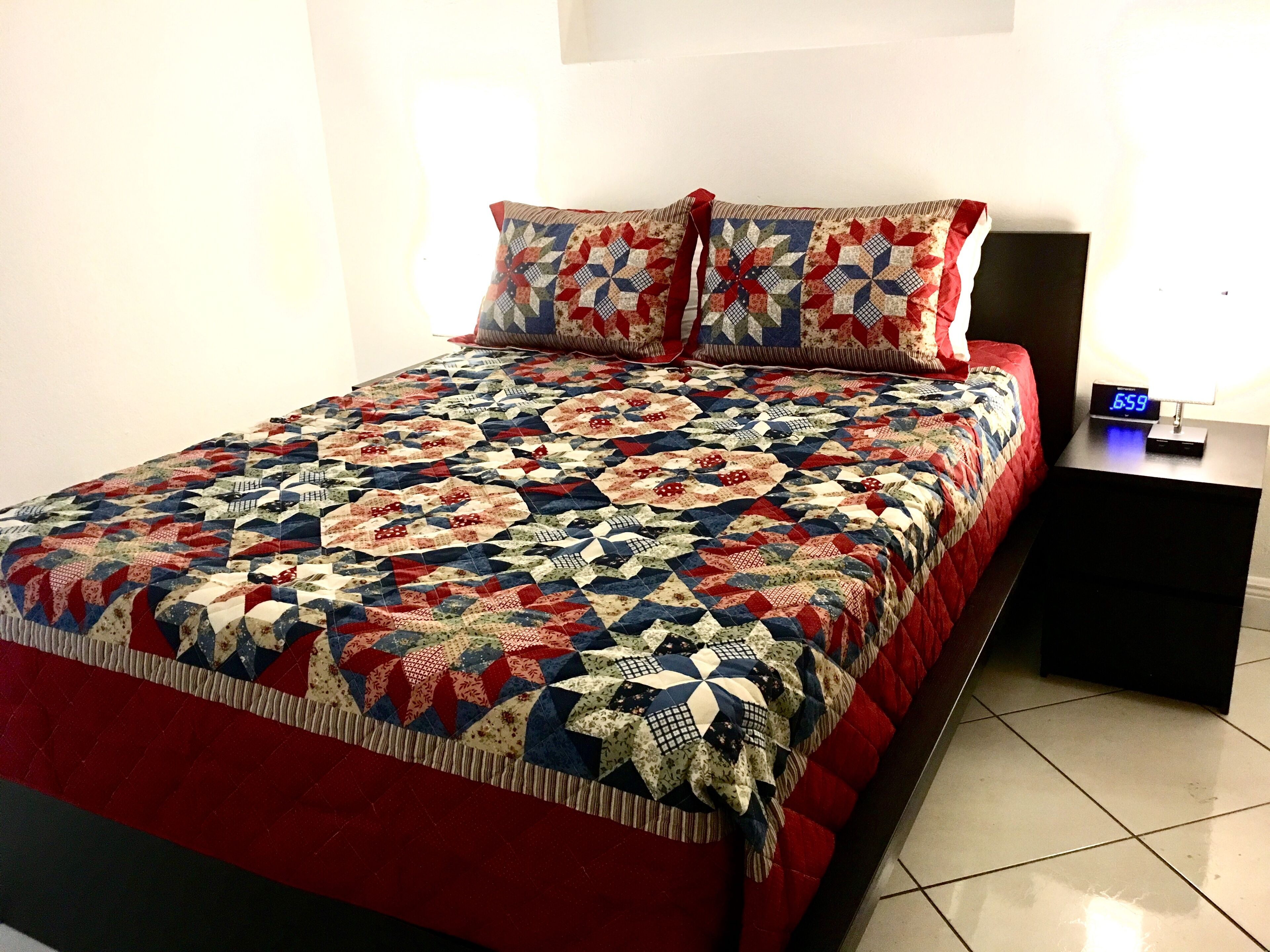 BAJANDA  BY ANDY RESORT  is very good for couples, business travelers, tourist