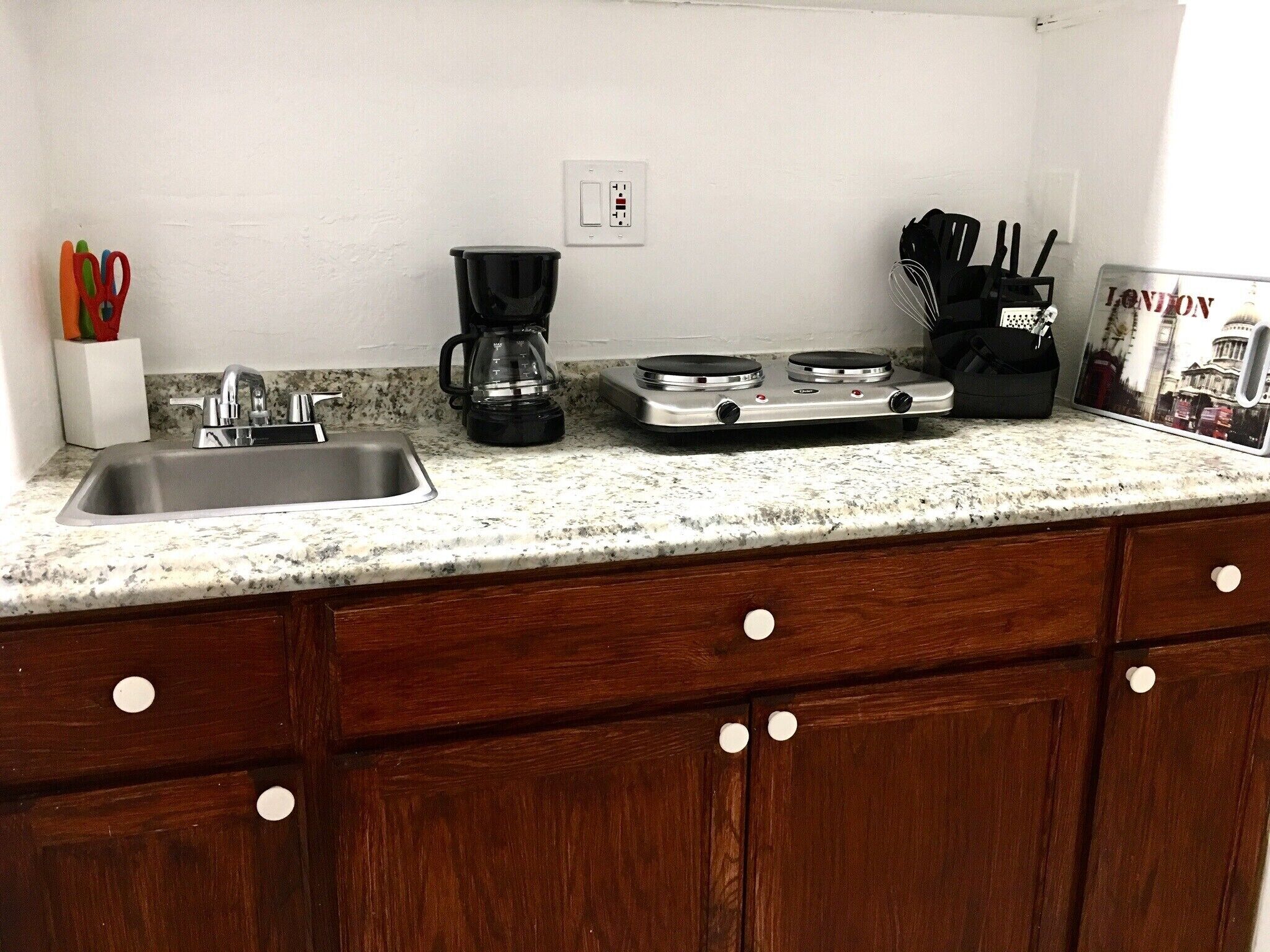 BAJANDA  BY ANDY RESORT  is very good for couples, business travelers, tourist