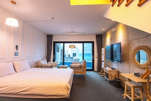 Suite Deluxe (Family) | 1 chambre, rideaux occultants, Wi-Fi gratuit, draps fournis