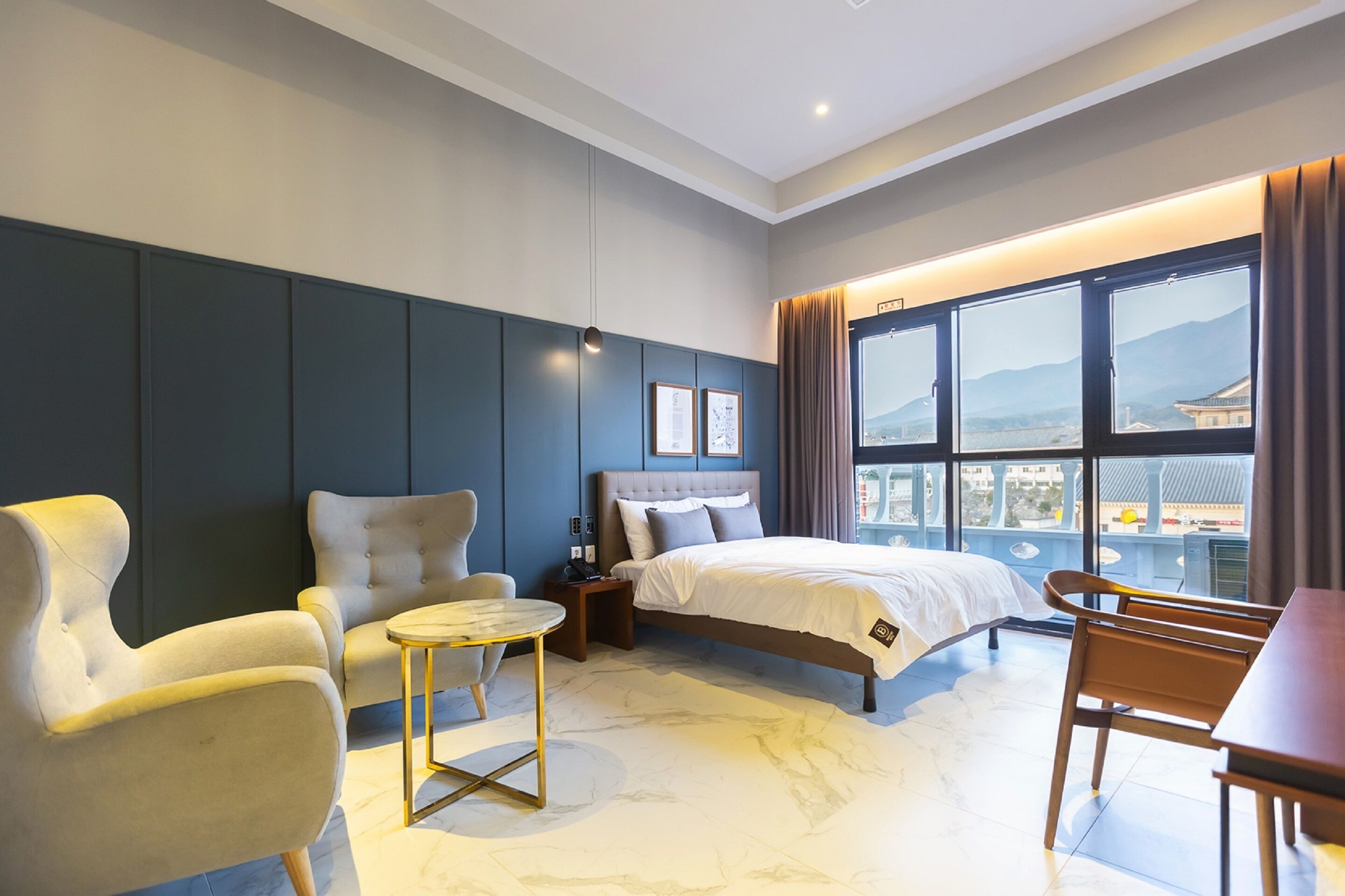 superior double room | free minibar, desk, free wifi