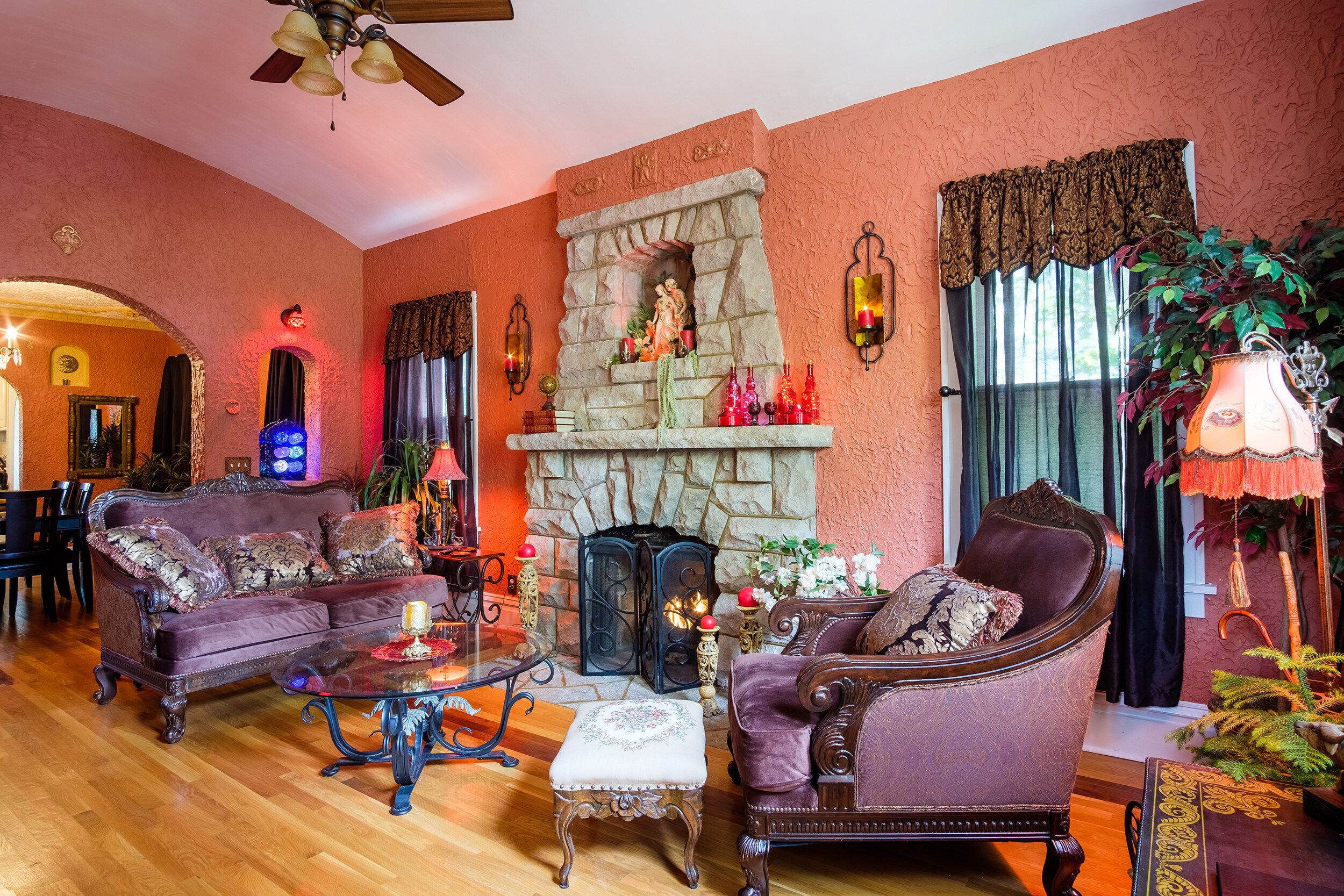 Sedona of Rockford- Rockford's Hidden Gem SLEEPS 10+!