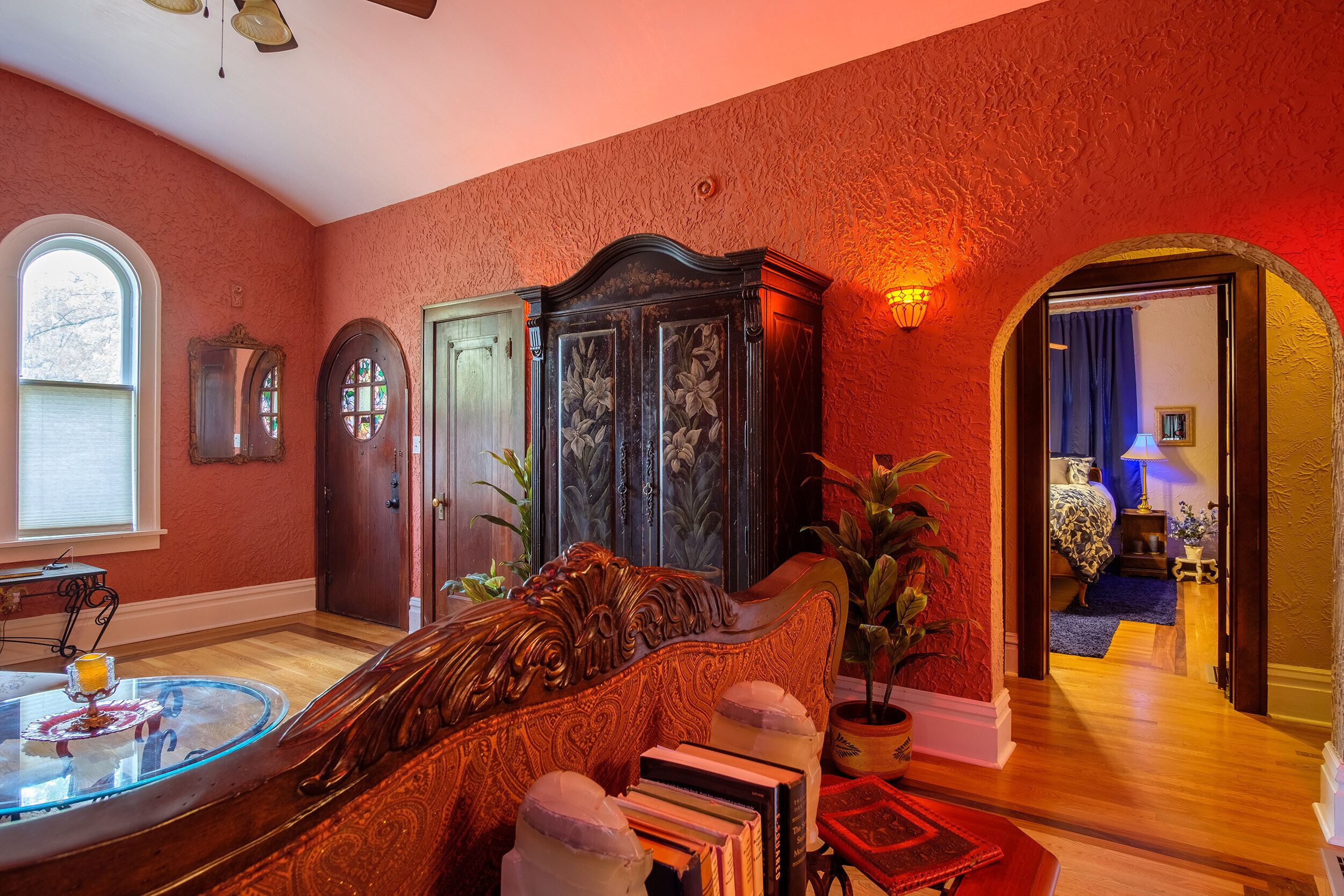 Sedona of Rockford- Rockford's Hidden Gem SLEEPS 10+!