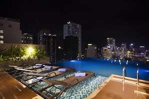 Outdoor pool, open 6:00 AM to 10:00 PM, pool loungers - Ventana Nha Trang Hotel (Nha Trang)