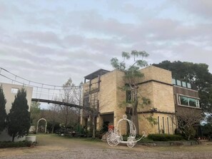 Front of property - Water Tail Homestay (Puli)