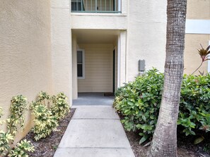 تفاصيل الفندق من الخارج