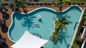 Piscine extérieure
