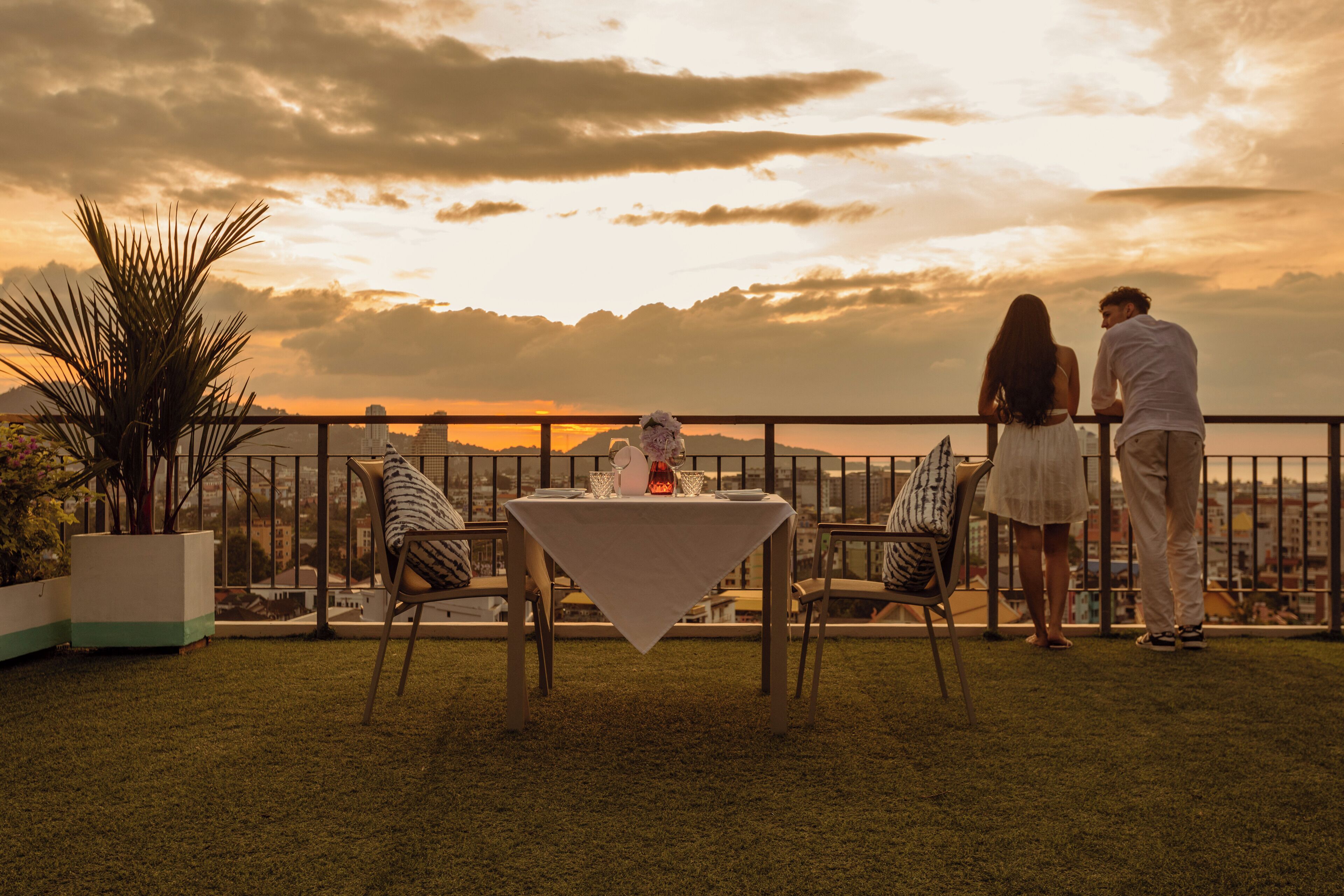 breakfast, lunch, dinner served; local and international cuisine